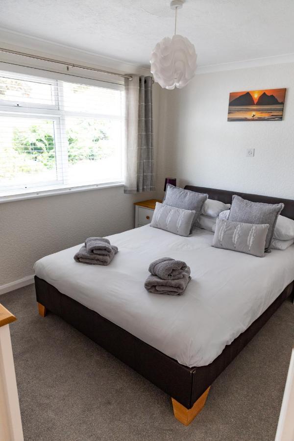 2 Chatsworth Riverscape Apartments - Peaceful Apartment In Great Location With Free Parking Overlooking The Gannel Just A Short Walk From Newquays Incredible Beaches And Local Amenities نيوكويي المظهر الخارجي الصورة
